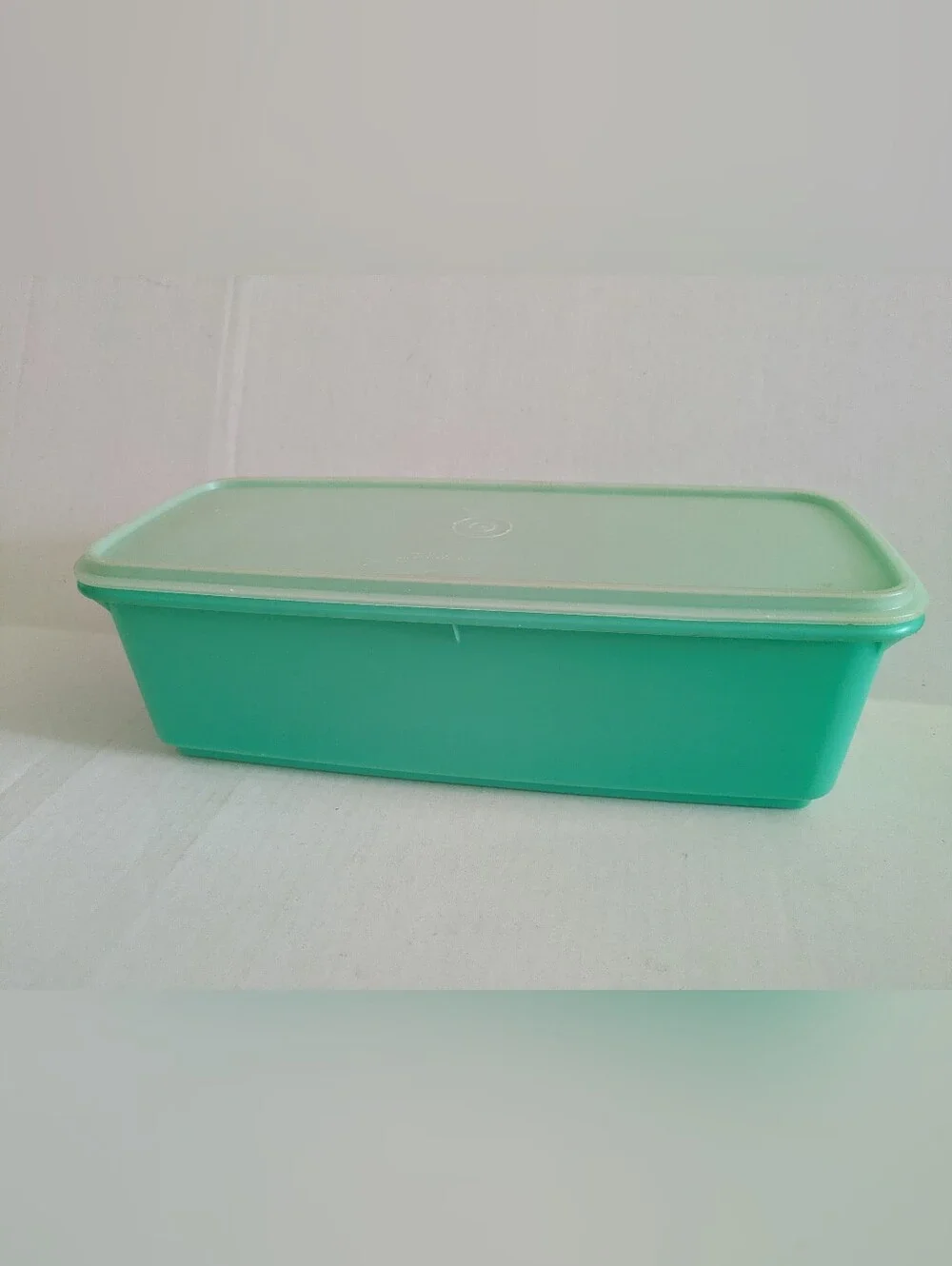 Vintage Tupperware Green Celery Bread Keeper